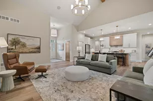 N66W21333 Sagebrush Dr, Menomonee Falls, WI 53046 - Photo 7