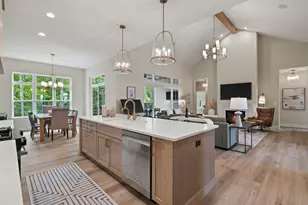 N66W21333 Sagebrush Dr, Menomonee Falls, WI 53046 - Photo 3