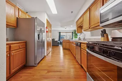 204  Elmhurst Ct #16, Williams Bay, WI 53191 - Photo 7