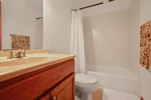 204 Elmhurst Ct, Williams Bay, WI 53191 - Photo 17