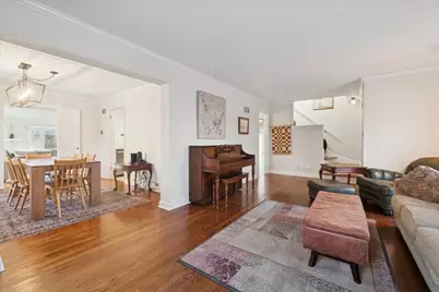 9126 N Meadowlark Ln, Bayside, WI 53217 - Photo 9