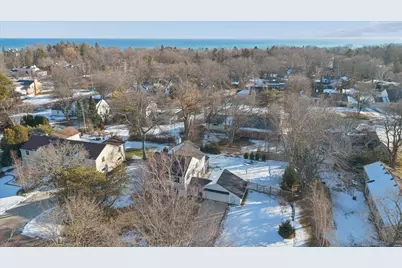 9126 N Meadowlark Ln, Bayside, WI 53217 - Photo 59