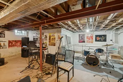 9126 N Meadowlark Ln, Bayside, WI 53217 - Photo 53