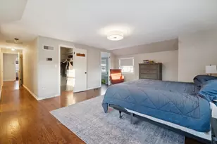 9126 N Meadowlark Ln, Bayside, WI 53217 - Photo 27