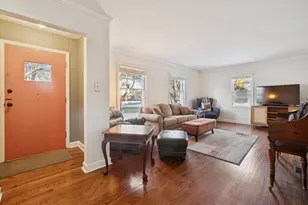 9126 N Meadowlark Ln, Bayside, WI 53217 - Photo 7