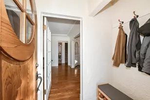 424 W Luebbe Ln, Glendale, WI 53217 - Photo 5