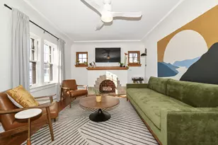 424 W Luebbe Ln, Glendale, WI 53217 - Photo 7