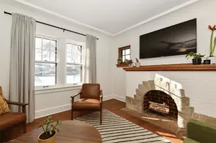 424 W Luebbe Ln, Glendale, WI 53217 - Photo 11