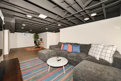 424 W Luebbe Ln, Glendale, WI 53217 - Photo 29