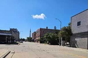 500 College Ave, Racine, WI 53403 - Photo 17