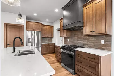 338  Rawley Ct, Two Rivers, WI 54241 - Photo 9