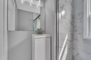 6824 W Hayes Ave, West Allis, WI 53219 - Photo 17