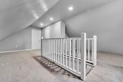 6824 W Hayes Ave, West Allis, WI 53219 - Photo 15