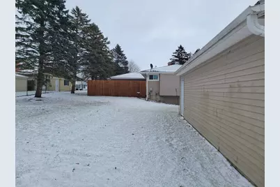 409  Van Buren Rd, Howards Grove, WI 53083 - Photo 19