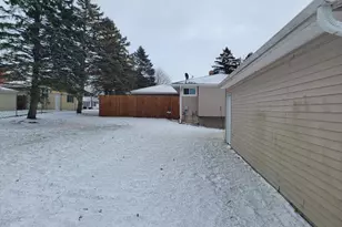 409 Van Buren Rd, Howards Grove, WI 53083 - Photo 19