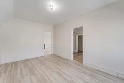 3807 E Edgerton Ave, Cudahy, WI 53110 - Photo 5