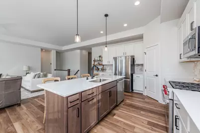 9029  Creekside Cir, Pleasant Prairie, WI 53158 - Photo 9