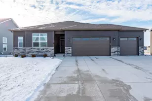 9029 Creekside Cir, Pleasant Prairie, WI 53158 - Photo 31