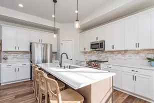 9029 Creekside Cir, Pleasant Prairie, WI 53158 - Photo 9