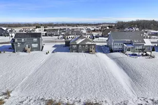 9029 Creekside Cir, Pleasant Prairie, WI 53158 - Photo 37