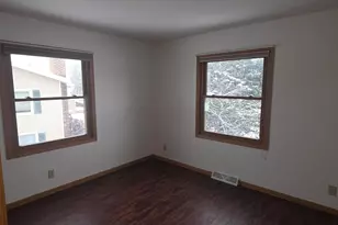 10268 W Parkedge Circle, Franklin, WI 53132 - Photo 11