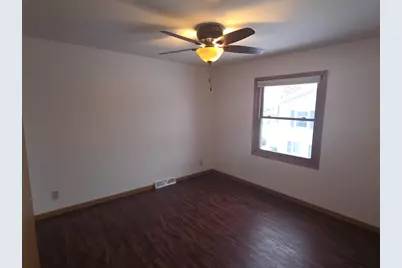 10268 W Parkedge Cir, Franklin, WI 53132 - Photo 13