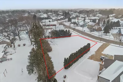 312  Regatta Dr, Port Washington, WI 53074 - Photo 1