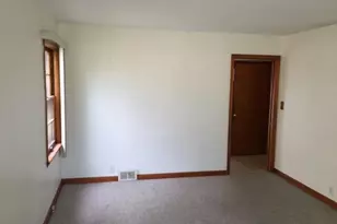 3605 W Ohio Ave, Milwaukee, WI 53215 - Photo 7