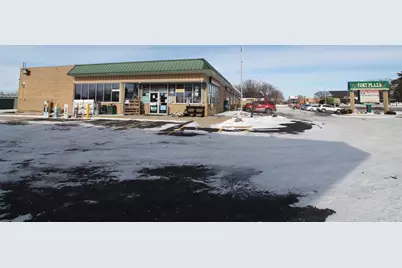 1220  Janesville Ave, Fort Atkinson, WI 53538 - Photo 19