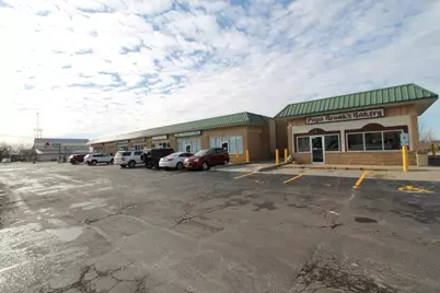 1220  Janesville Ave, Fort Atkinson, WI 53538 - Photo 9