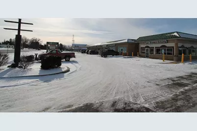 1220  Janesville Ave, Fort Atkinson, WI 53538 - Photo 11