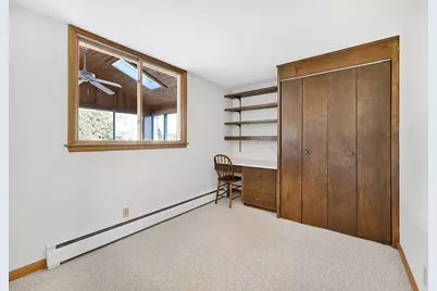 1704  Oak St, South Milwaukee, WI 53172 - Photo 9