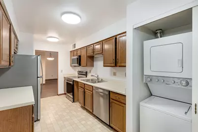 3916 N Oakland Ave #224, Shorewood, WI 53211 - Photo 9