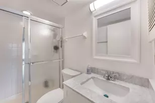 3916 N Oakland Ave, Shorewood, WI 53211 - Photo 13