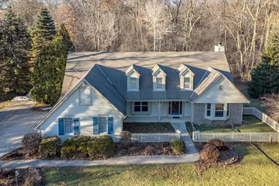 S35W27905  Pheasant Run, Waukesha, WI 53189 - Photo 5