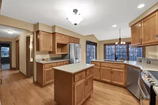 S35W27905 Pheasant Run, Waukesha, WI 53189 - Photo 19