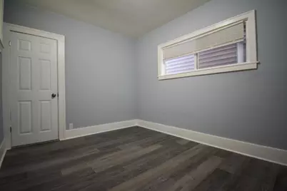 2172 W Forest Home Ave, Milwaukee, WI 53215 - Photo 9