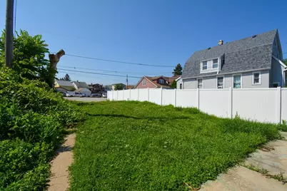 2172 W Forest Home Ave, Milwaukee, WI 53215 - Photo 17