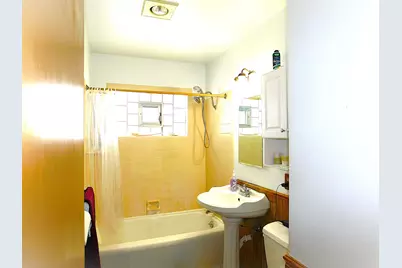 3520 N 77th St, Milwaukee, WI 53222 - Photo 9