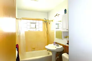 3520 N 77th St, Milwaukee, WI 53222 - Photo 9