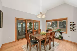 2707 Fox Hill Dr, Waukesha, WI 53189 - Photo 11