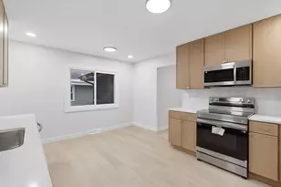 4024 S 92nd St, Greenfield, WI 53228 - Photo 13