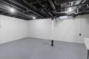 4024 S 92nd St, Greenfield, WI 53228 - Photo 27