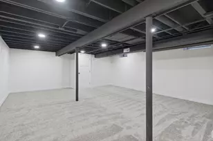 4024 S 92nd St, Greenfield, WI 53228 - Photo 21