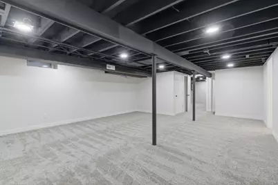 4024 S 92nd St, Greenfield, WI 53228 - Photo 23