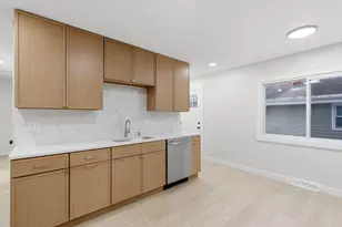 4024 S 92nd St, Greenfield, WI 53228 - Photo 11