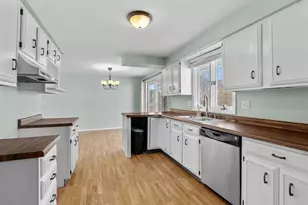 3204 Lincoln Ave, Two Rivers, WI 54241 - Photo 13