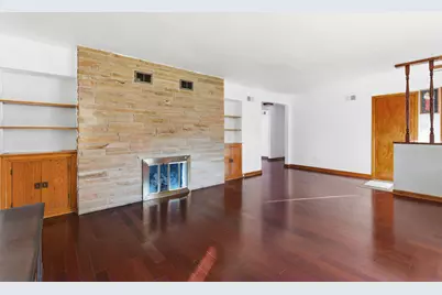 4630 W Anthony Dr, Greenfield, WI 53219 - Photo 7