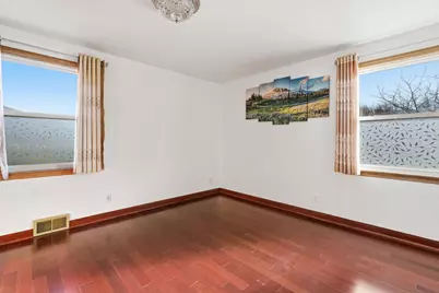 4630 W Anthony Dr, Greenfield, WI 53219 - Photo 19