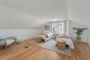 4706 N Hollywood Ave, Whitefish Bay, WI 53211 - Photo 15